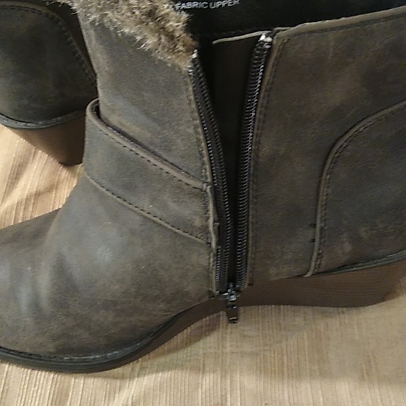 Boots - Picture 6 of 7